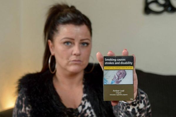 タバコのパッケージに、父親の写真を無許可で掲載された女性が怒りの訴え