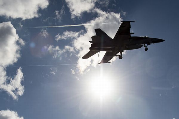 米海軍の戦闘機「F/A-18」がシリア軍機を撃墜