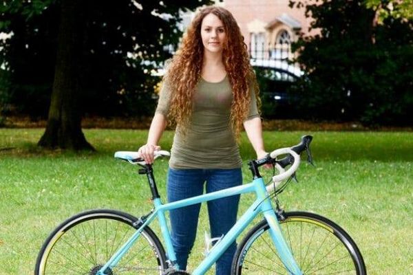 大切な自転車を盗まれた女性、ネットの協力を得て巧みに泥棒から盗み返す
