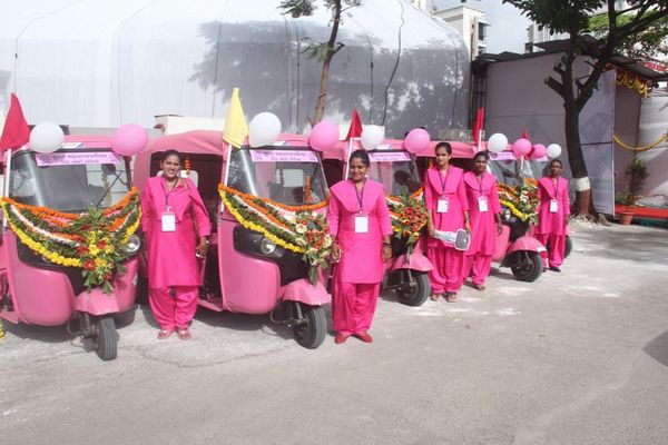 女性による、女性のための新しいタクシー・サービスがインドに登場