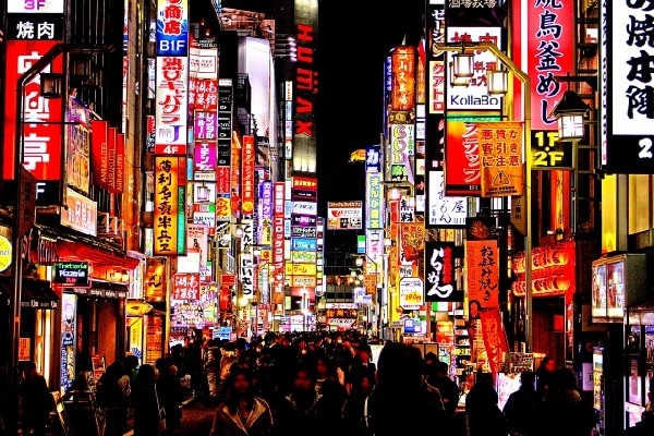 世界でナイトライフに最適として選ばれたのは意外な都市…ちなみに東京は？