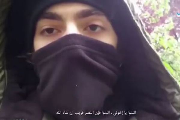パリのテロ事件の実行犯か？ISISが犯人と思われる男の映像を公開