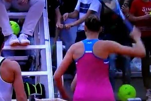 元世界ランク1位の女子テニス選手が判定に激怒、試合後に主審の椅子を破壊