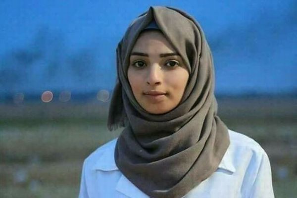 イスラエル軍がパレスチナ人の女性看護師まで射殺、葬儀に数千人が参列