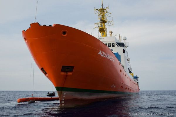 地中海で難民を救助してきた「アクエリアス号」が任務の終了を発表