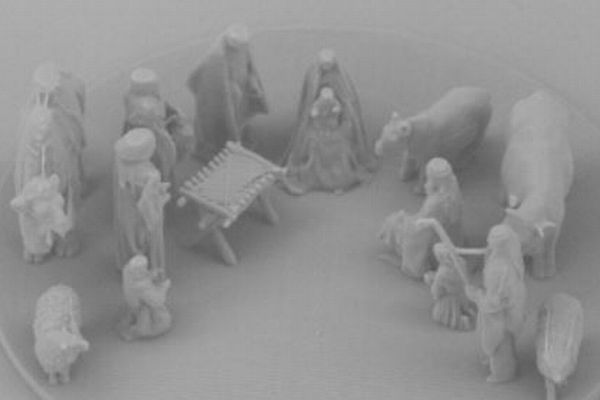 キリスト降誕の像、3Dプリンターで作った細胞サイズのレプリカがスゴイ