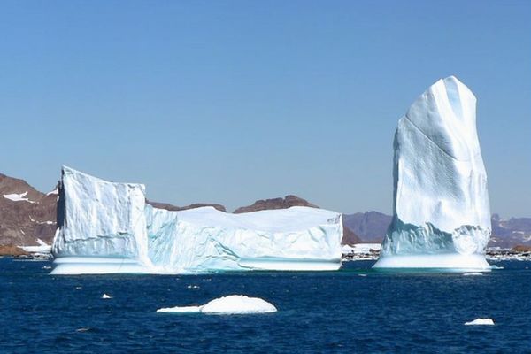 カナダで氷山から作られた水、3万リットルが盗まれる不可解な事件が発生