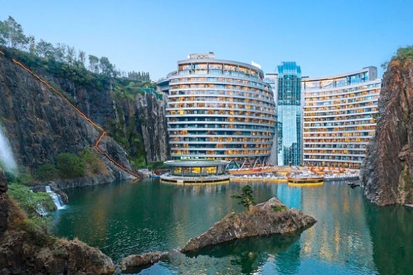 上海に世界初の“採石場ホテル”が誕生、その内部はいかに？