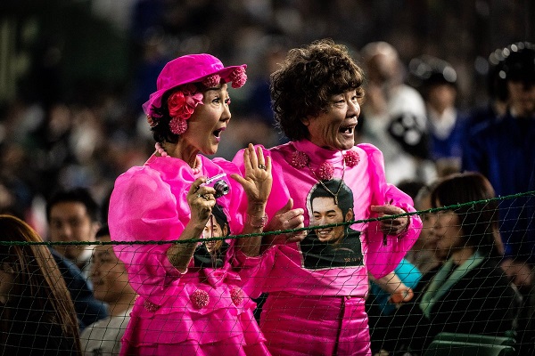 MLB関連公式サイトがツイート！林家ペーパー夫妻を「日本の完璧な…」