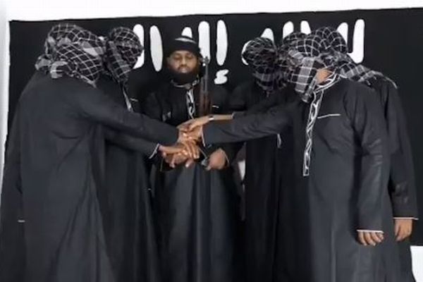 スリランカ爆破事件、ISISのメディアが犯行メンバーの動画を公開