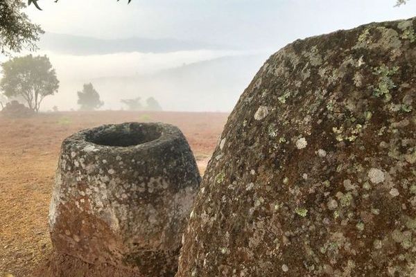 ラオスに存在してきた巨大な謎の石壺、新たな15の遺跡から137個も発見