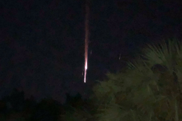 米フロリダ上空に現れた火の玉は、中国ロケットの胴体だった