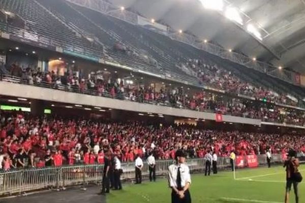 サッカーW杯予選で香港サポーターが中国国歌に大ブーイング【動画】