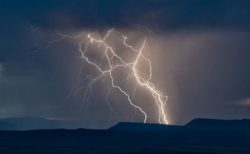 雷の発生を80％の確率で予測できるAIシステムを開発：スイス連邦工科大学