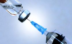 新型コロナのワクチン、オックスフォード大学が人間への臨床試験を開始