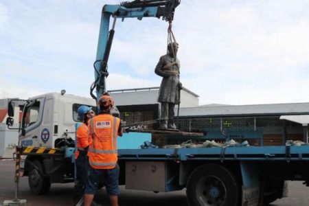 NZの市がイギリス海軍の将校の像を撤去、マオリ族の要請を受けて