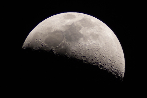 月面上に眠る「人類の知識」ウィキペディアの完全コピー、その場所は誰にもわからず