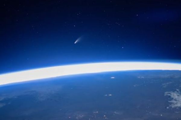 「ネオワイズ彗星」国際宇宙ステーションから撮影された映像が美しい