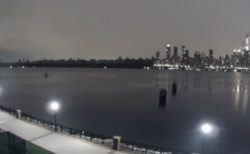 ニューヨークで大規模停電、約13万人に影響、街全体が真っ暗に【動画】
