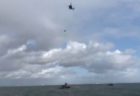 命知らずの元軍人、パラシュートをつけずに40mの高さから海へ落下