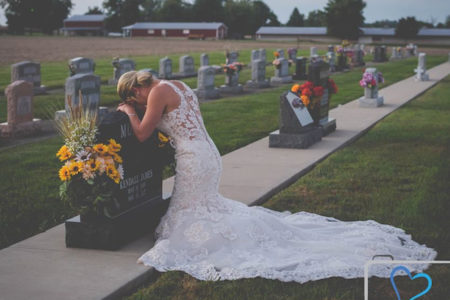 事故で死んだ婚約者と、悲しみの結婚式を挙げた新妻