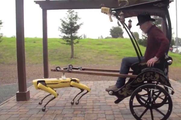 最先端の四足歩行ロボットに人力車を引かせる動画がユーモラス