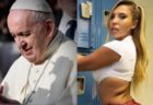 フランシスコ教皇のインスタグラム、女性のセクシー写真に「いいね」してしまう
