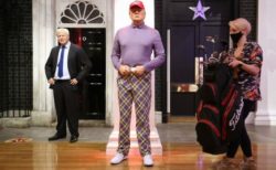 英のマダム・タッソーが、選挙で敗北したとみなしトランプ大統領の服をゴルフウェアに変更