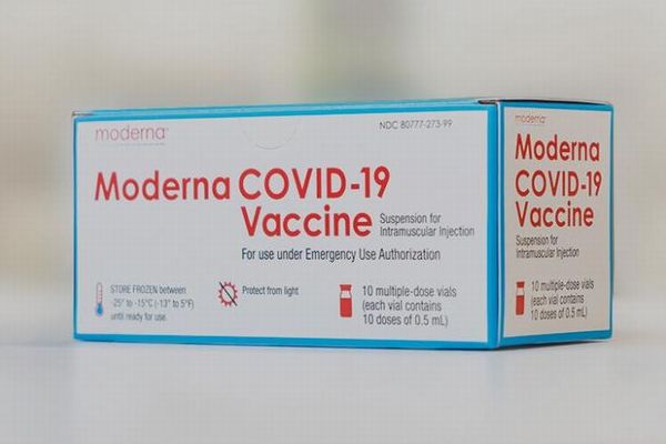 「モデルナ」の新型ワクチンで激しいアレルギー反応、目眩や心拍数上昇
