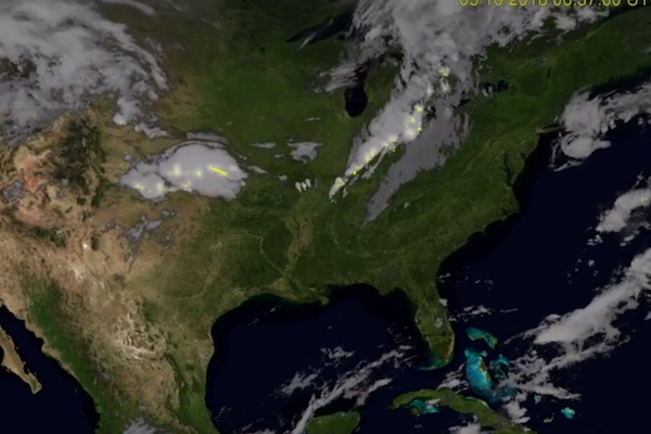 雷雲を宇宙から見ると…アメリカ海洋大気庁の最新映像が美しい