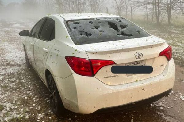 米テキサス州で大きな雹の被害 車や家の窓ガラスも割れてしまう Switch News スウィッチ ニュース