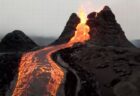 アイスランドで噴火した火山、溶岩をとらえたドローン映像が圧巻