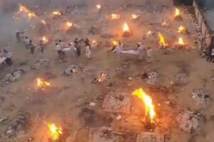 【インド】新型コロナで死亡したと思われた女性、火葬される寸前に目を開く