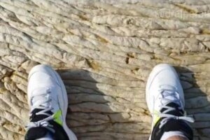 トルコの沿岸にブヨブヨした物体、不気味なものが大量に押し寄せる【動画】