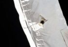 ISSのロボットアームに穴が開く、宇宙ゴミの衝突が原因