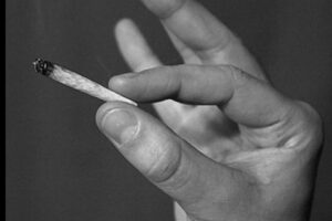 アメリカで、マリファナがワクチン接種の景品に