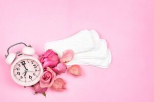 新型コロナワクチン接種後に生理パターンが変化、英で約4000件が報告される