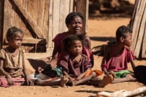 マダガスカルで干ばつにより食糧危機、人々が想像を絶するものを食べていた