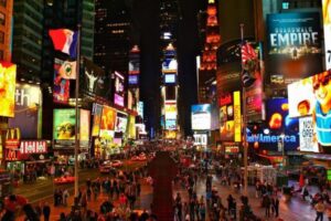 NY州で1万2000人以上を新型コロナの死者数に追加、意図的に少なくしていた疑惑を受け