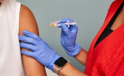 インフルのワクチンを打った人は新型コロナで重症化しにくい、研究結果を発表
