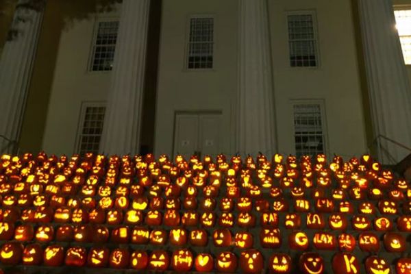 【ハロウィーン】米大学のイベントで飾られたジャック・オー・ランタンが圧巻！