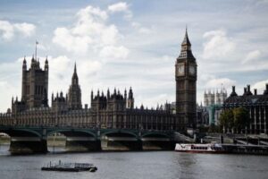 イギリス政府、未接種の人に戸別訪問でワクチン接種を行うことを検討