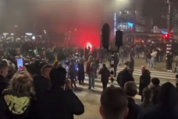 新型コロナの規制強化に反発し抗議デモが激化、警官がついに発砲【オランダ】
