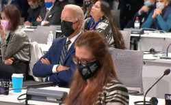 バイデン大統領、気候変動会議で居眠り!?見つけたトランプ氏がさっそく噛みつく