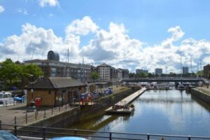 デンマークでの社会実験の犠牲者、グリーンランドの先住民が補償を求める