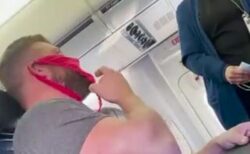 米男性、マスクの代わりに顔にパンティを付け、飛行機から降ろされてしまう