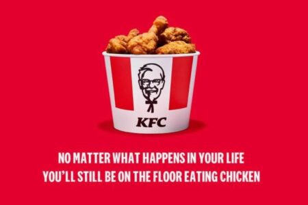 KFCのボックスチキンから、揚げた鶏の頭が！