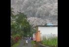 インドネシアで火山が噴火、黒い巨大な噴煙が村を襲い、15名が死亡【動画】