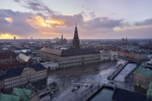 デンマークの前大臣が有罪で刑務所へ、過去の移民政策に重大な過失