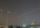 イラクにある米大使館に向けロケット弾、防衛システムにより撃墜【動画】